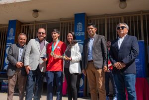 KARATECA ENRIQUE VILLALON RECIBE MEDALLA MUNICIPAL