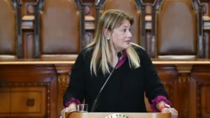 Fiscalia-realiza-nueva-incautacion-de-equipos-tecnologicos-y-documentos-de-la-ministra-Angela-Vivanco.png